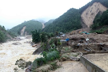 Crues à Ha Giang et Lai Chau: 14 morts et 11 disparus