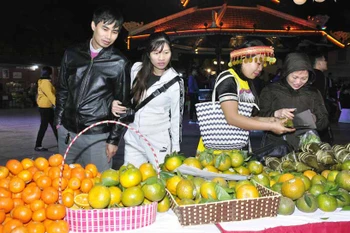 Ouverture de la Semaine des oranges de Hà Giang à Hanoï