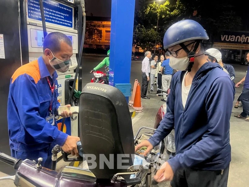 Les prix des carburants en baisse pour la troisième fois consécutive. Photo: Bnews