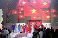 Le 11e festival Ao Dai de Ho Chi Minh-Ville, sur le thème « Ao Dai vietnamien - Le Vietnam en plein essor », s'ouvre le 7 mars (Photo : VNA)