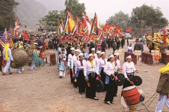  L’ancien et le nouveau dans un village Muong