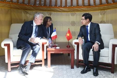 Rencontres bilatérales de Pham Binh Minh en marge de l’ASEM 11