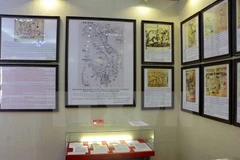 Exposition sur les archipels vietnamiens de Hoàng Sa et de Truong Sa à Hoa Binh