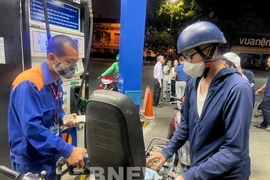 Les prix des carburants en baisse pour la troisième fois consécutive. Photo: Bnews