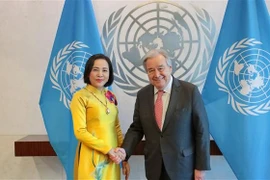 La vice-présidente de l'Assemblée nationale du Vietnam (AN), Nguyen Thi Thanh et le secrétaire général de l'ONU, António Guterres. Photo: VNA