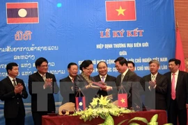 Les entreprises se renseignent sur les accords commerciaux Vietnam-Laos